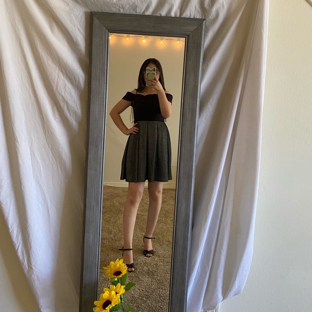 Morgan & Company Junior's Cold Shoulder Glitter Skirt Dress Charcoal Size 1